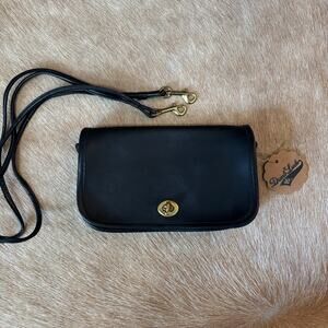 Vintage Coach NYC Early Dinky Small Clutch